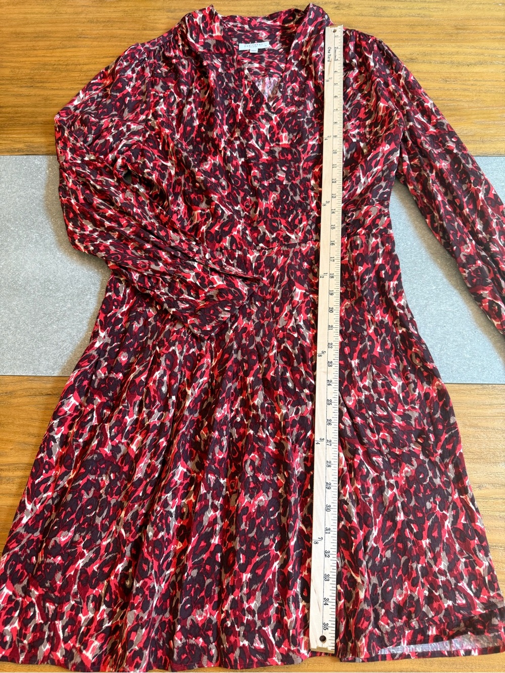 Equipment Femme Jenesse Dress NWT Merlot Leopard Wrap Mini Size 12 - Picture 7 of 12